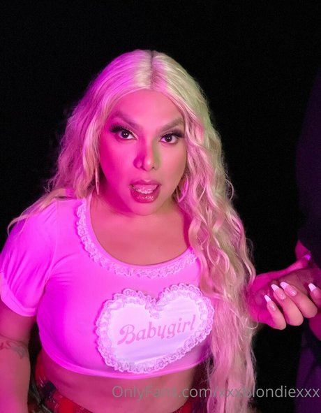 Xxxblondiexxx