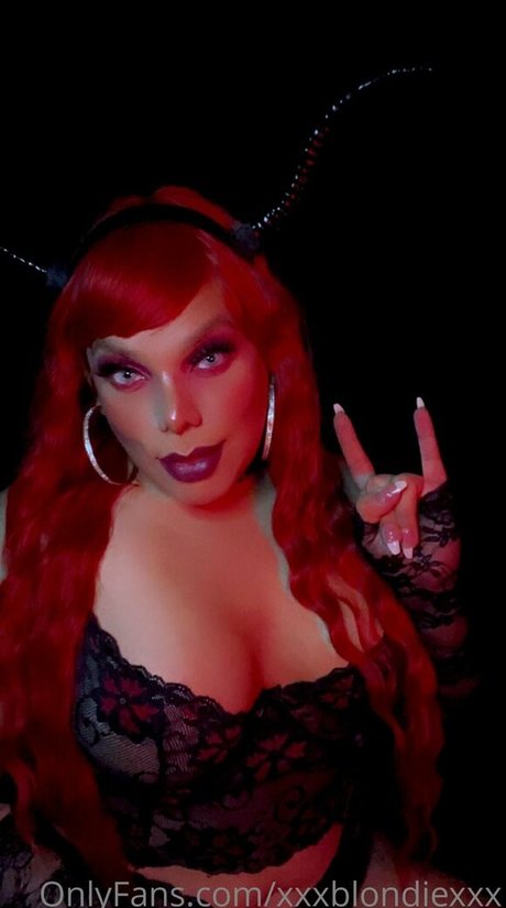 Xxxblondiexxx
