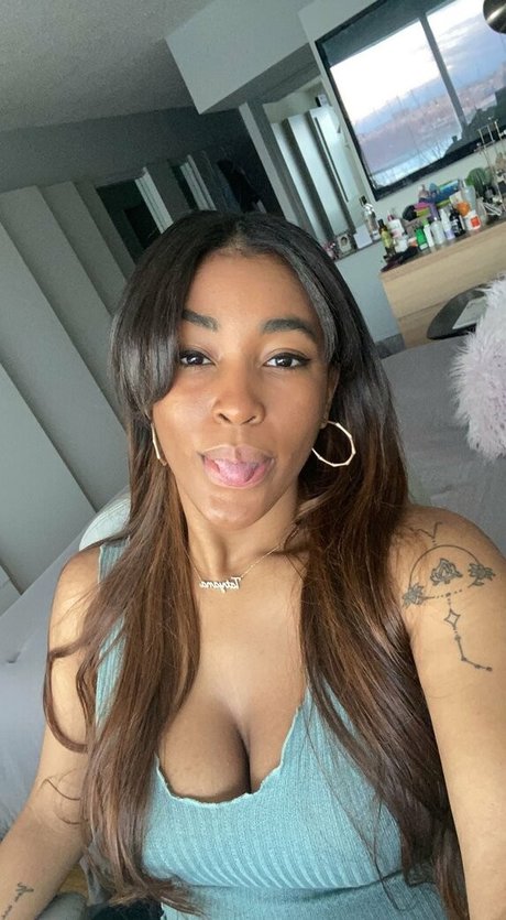 Foto desnuda filtrada de OnlyFans de Tatymx