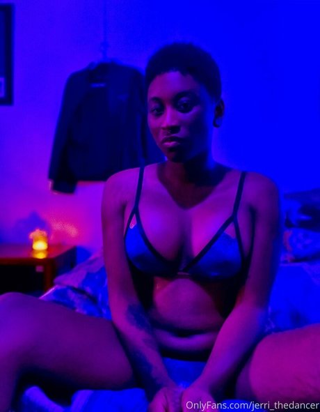Foto desnuda filtrada de OnlyFans de Jerrithedancer