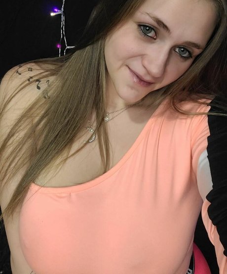 Foto desnuda filtrada de OnlyFans de Ivory Ray