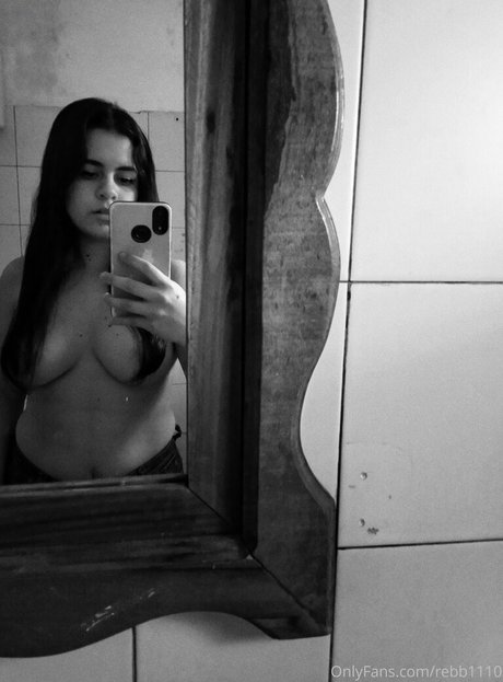 Foto desnuda filtrada de OnlyFans de Rebb1110