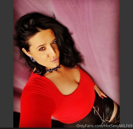 Hotsexymommy69