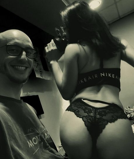 Foto desnuda filtrada de OnlyFans de Sharon Wei