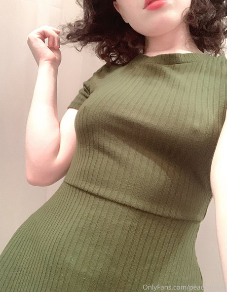 Foto desnuda filtrada de OnlyFans de Peachieteas