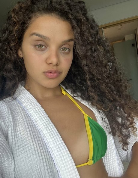 Foto desnuda filtrada de OnlyFans de Danielle Olimpia