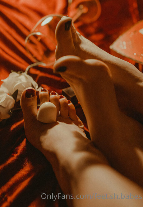 Foto desnuda filtrada de OnlyFans de Feetishbabes