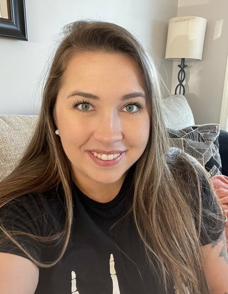 Foto desnuda filtrada de OnlyFans de Hannah Jacobs