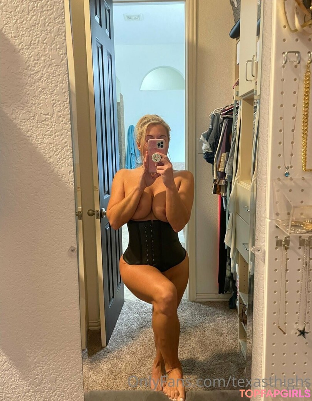 Foto desnuda filtrada de OnlyFans de Texasthighs #1300