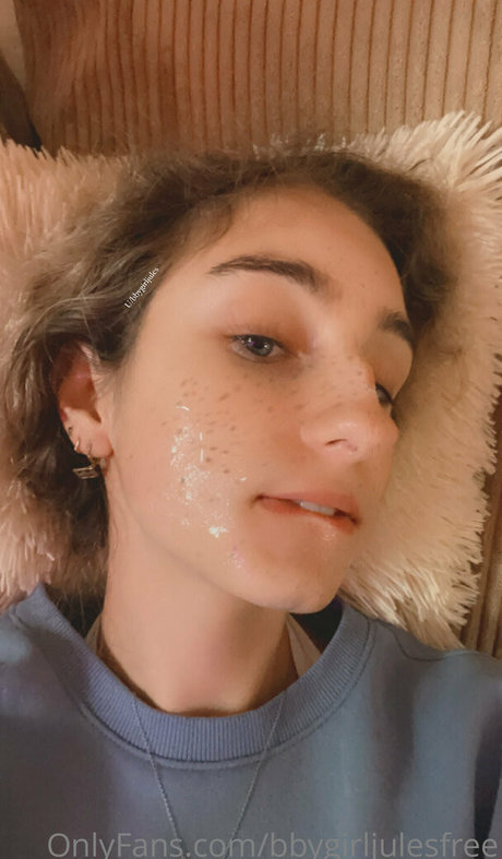 Foto desnuda filtrada de OnlyFans de Bbygirljulesfree