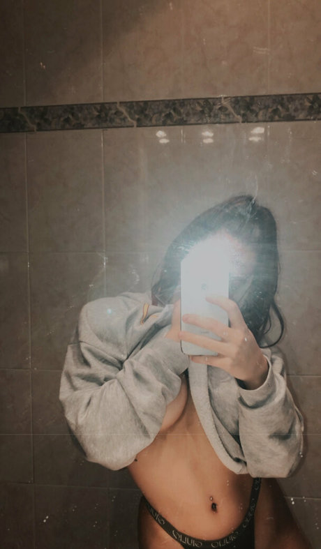 Foto desnuda filtrada de OnlyFans de Umiisabella