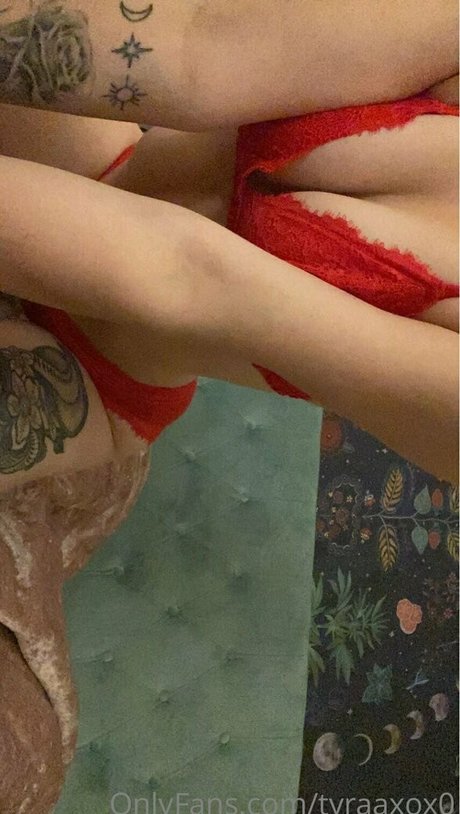 Foto desnuda filtrada de OnlyFans de Tyraaxox0