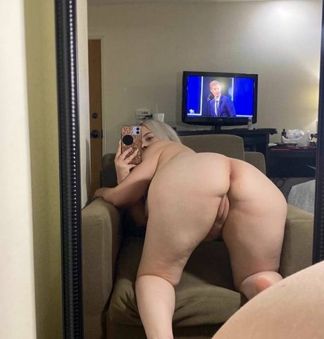 Foto desnuda filtrada de OnlyFans de Hannahrenee13