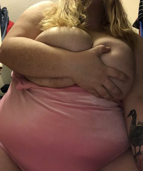 Bbwcherrybomb