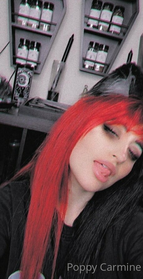 Poppycarminexxx