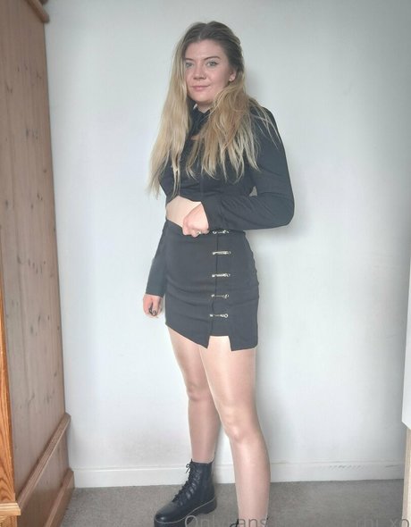 Rhi_rhi_xo
