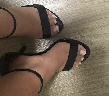 Foto desnuda filtrada de OnlyFans de Pezinhos Da Minha Amiga