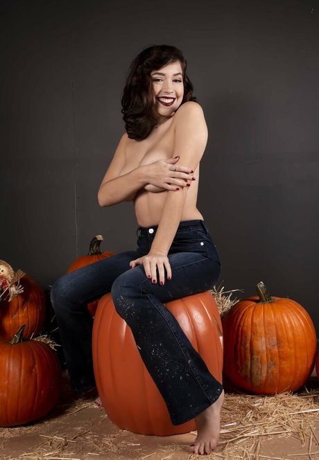 Alli Peach Hamilton