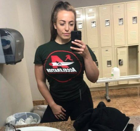 Foto desnuda filtrada de OnlyFans de Sydney Martichuski