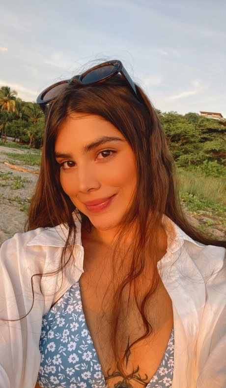 Foto desnuda filtrada de OnlyFans de Daniiibee1999