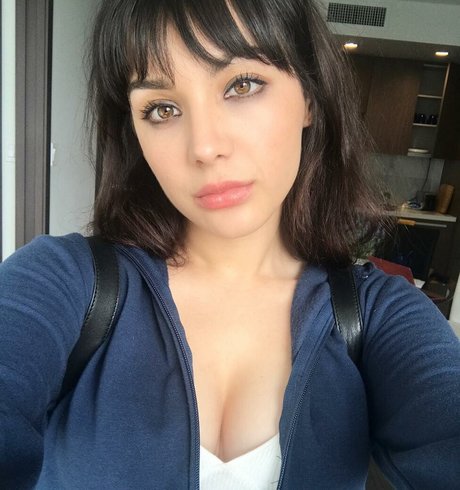 Hannah Marks
