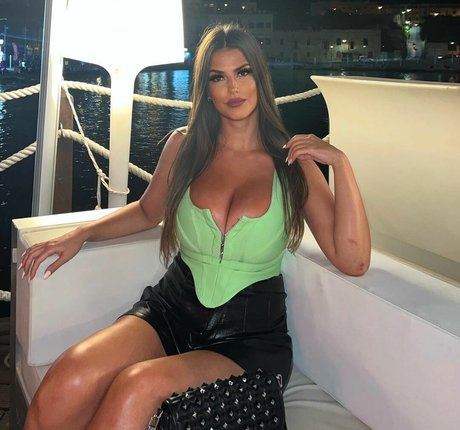 Foto desnuda filtrada de OnlyFans de Gena Rexhapi