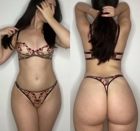 Foto desnuda filtrada de OnlyFans de Piapiaxox