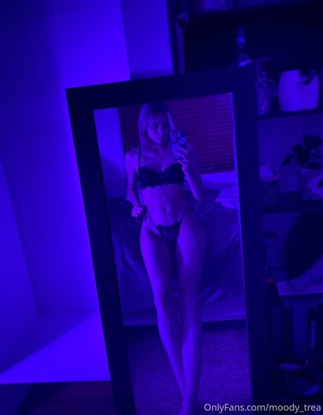 Foto desnuda filtrada de OnlyFans de Moodytrea