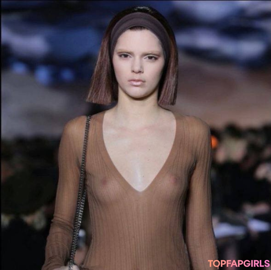 Foto desnuda filtrada de OnlyFans de Kendall Jenner #1819