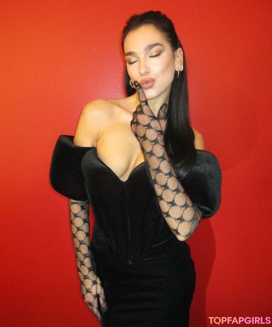Foto desnuda filtrada de OnlyFans de Dua Lipa #1429