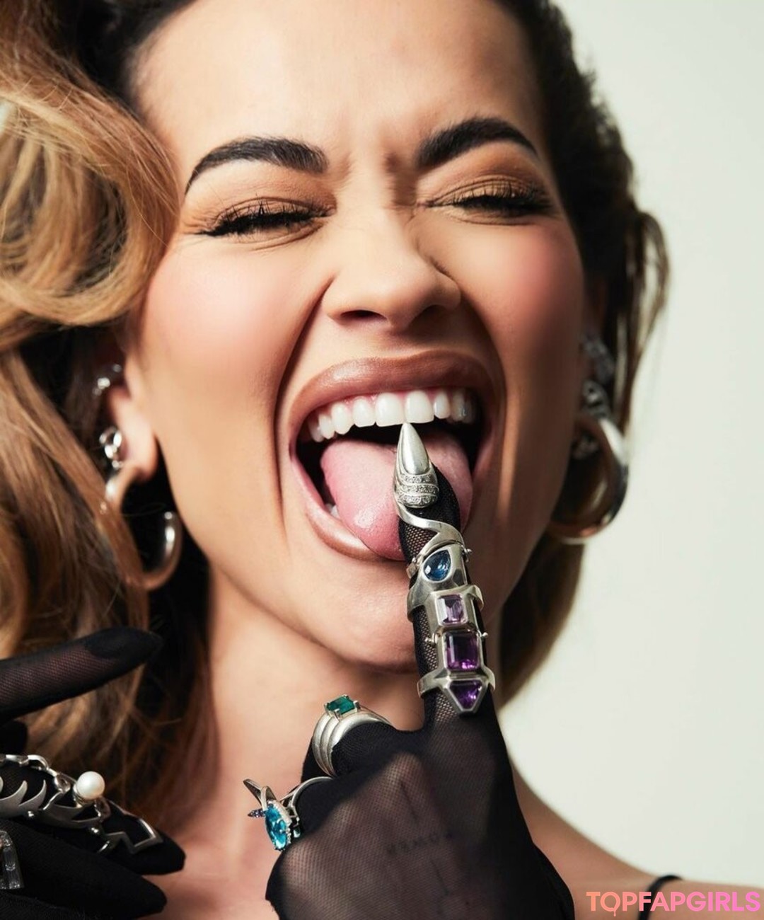 Foto desnuda filtrada de OnlyFans de Rita Ora #1396