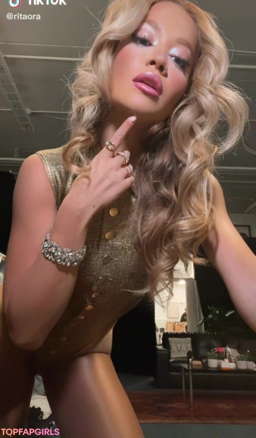 Foto desnuda filtrada de OnlyFans de Rita Ora #1435
