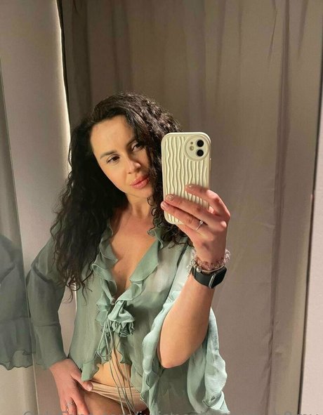 Julianainsanelyh0rny