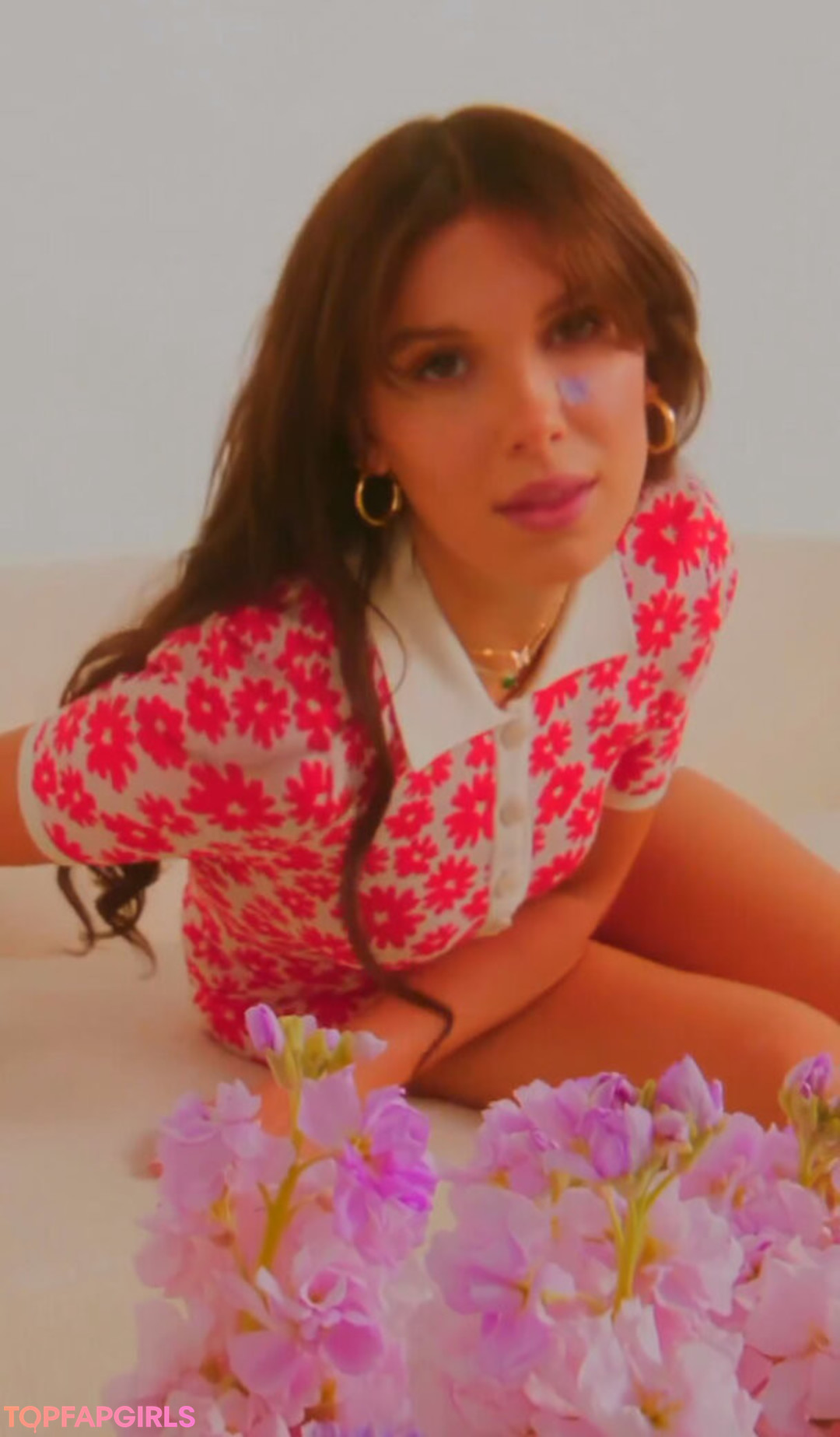 Foto desnuda filtrada de OnlyFans de Millie Bobby Brown #1006