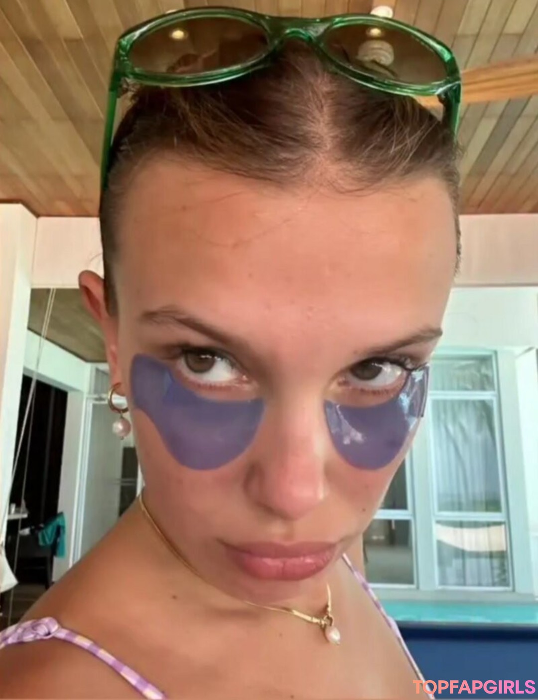 Foto desnuda filtrada de OnlyFans de Millie Bobby Brown #1046