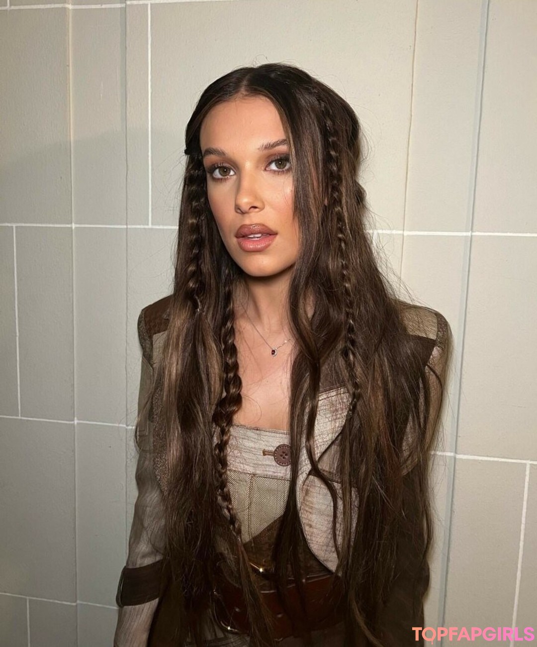 Foto desnuda filtrada de OnlyFans de Millie Bobby Brown #1051