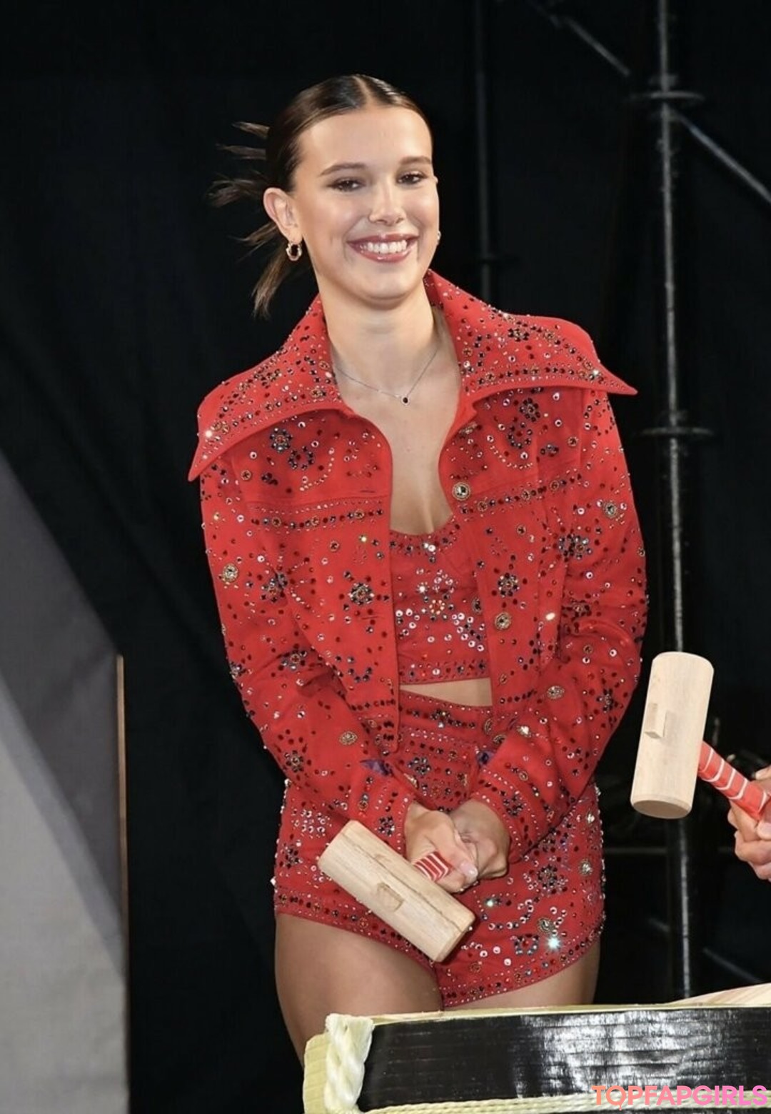 Foto desnuda filtrada de OnlyFans de Millie Bobby Brown #1097