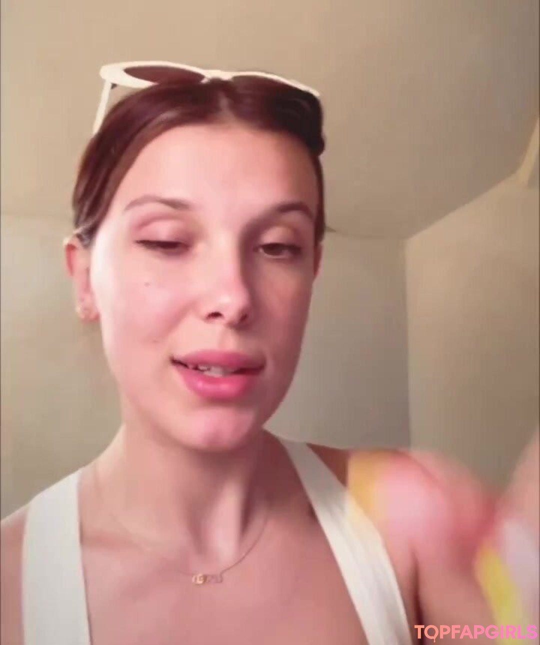 Foto desnuda filtrada de OnlyFans de Millie Bobby Brown #1360