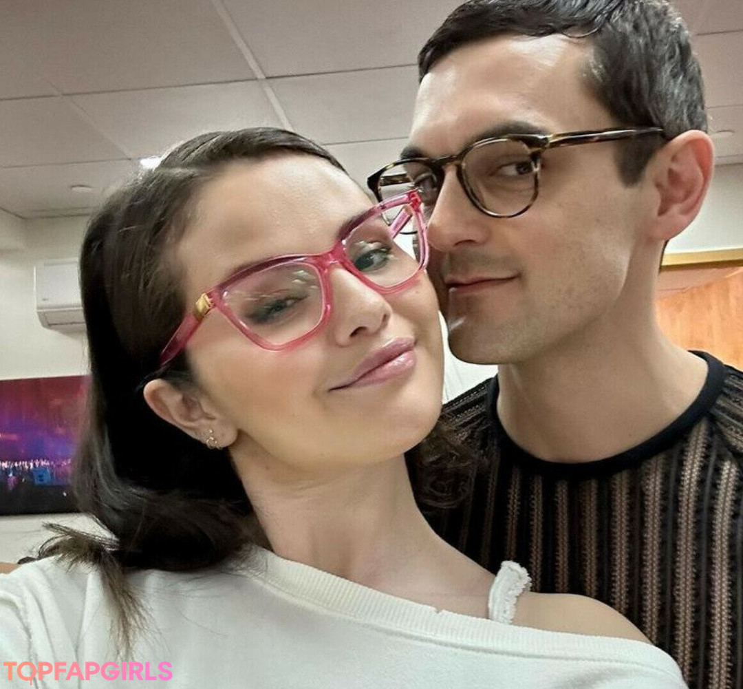 Foto desnuda filtrada de OnlyFans de Selena Gomez #1974