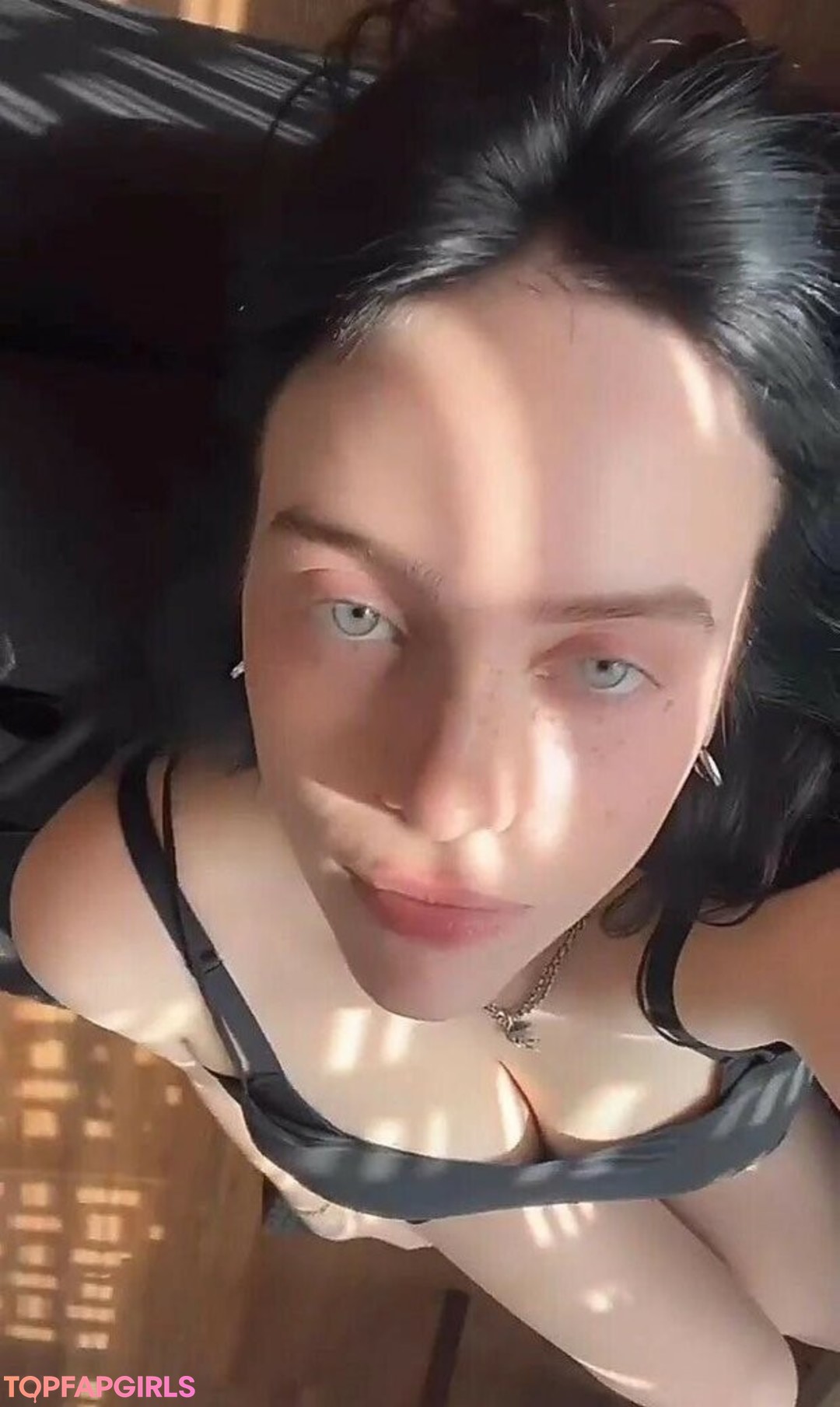 Foto desnuda filtrada de OnlyFans de Billie Eilish #1033