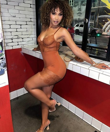 Parker Mckenna Posey