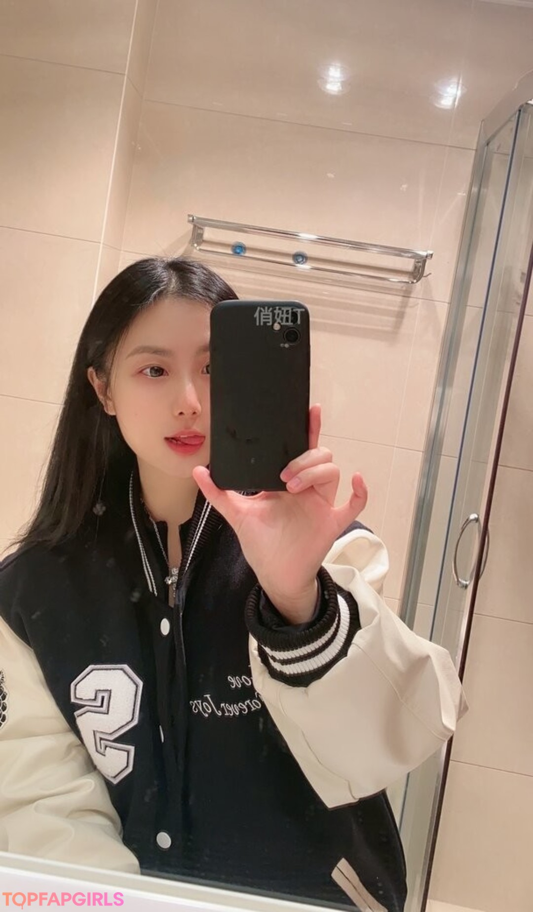 Foto desnuda filtrada de OnlyFans de Qiaoniutt #1078