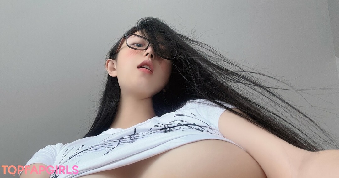 Foto desnuda filtrada de OnlyFans de Qiaoniutt #1888