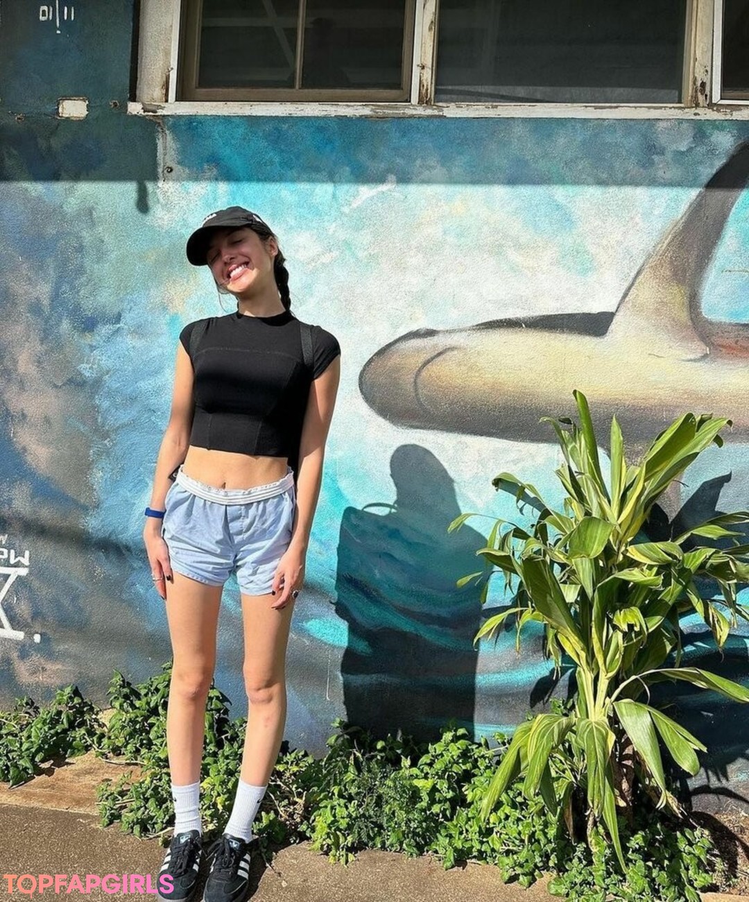 Foto desnuda filtrada de OnlyFans de Olivia Rodrigo #1358