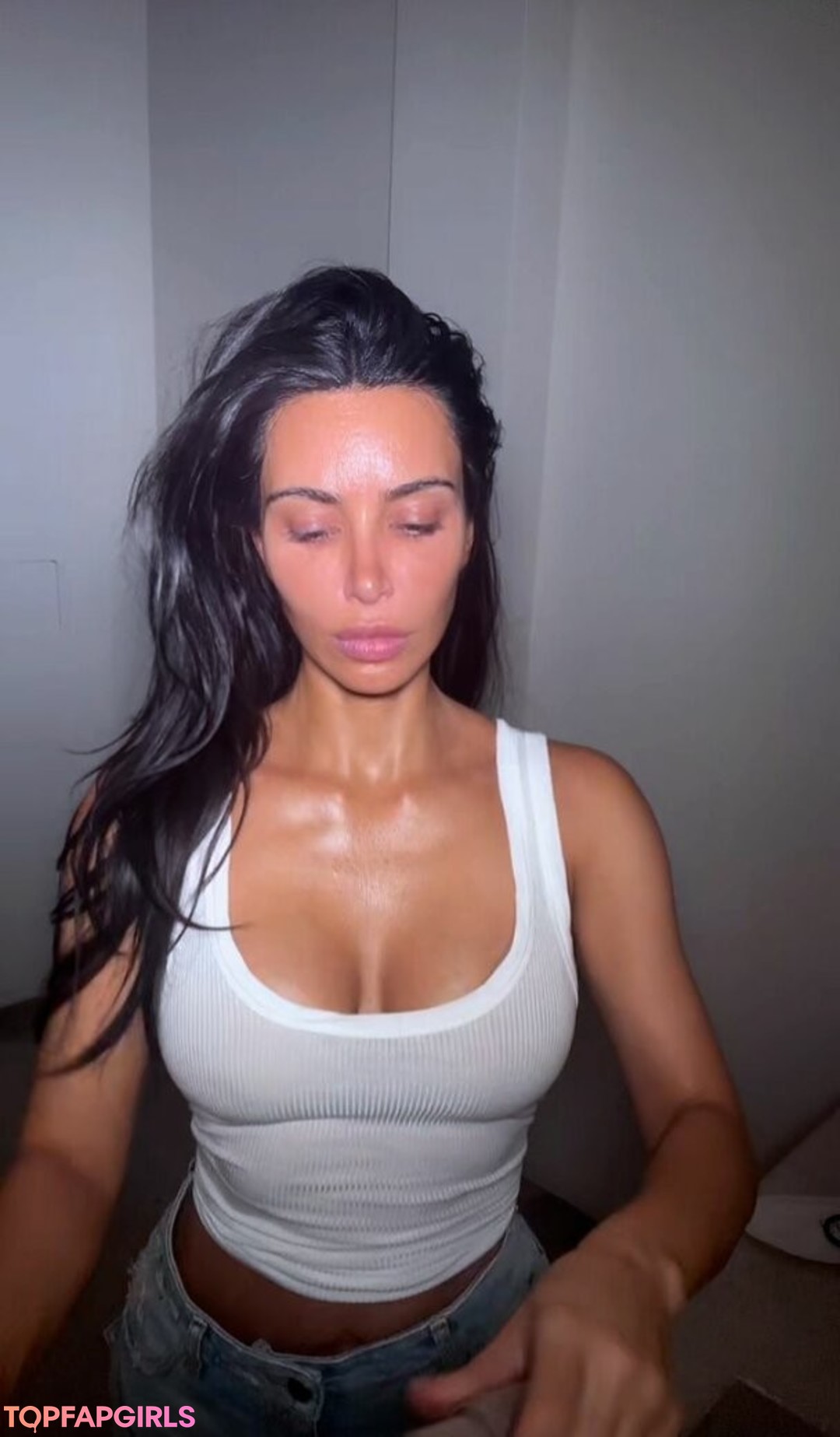 Foto desnuda filtrada de OnlyFans de Kim Kardashian #1295