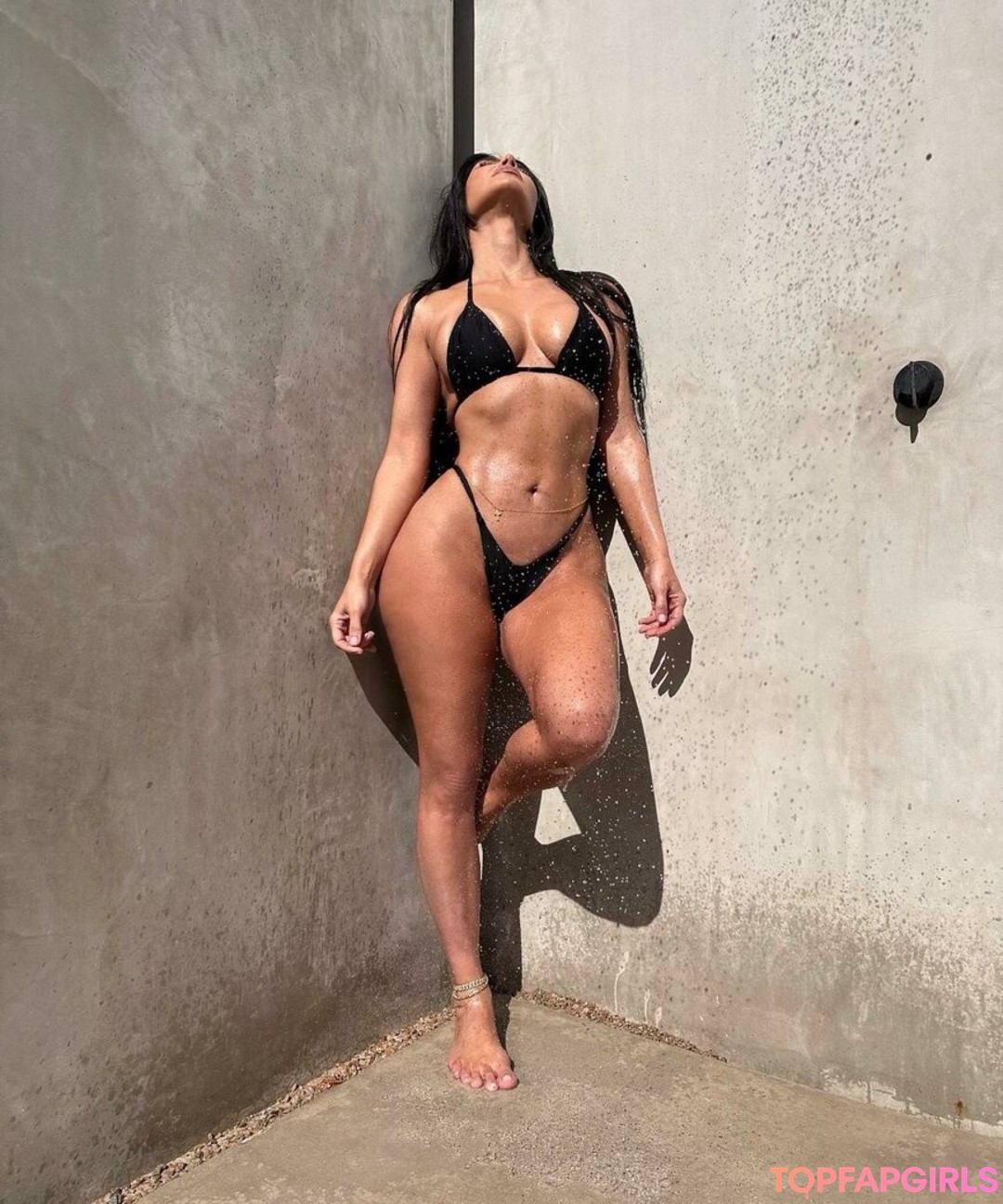 Foto desnuda filtrada de OnlyFans de Kim Kardashian #1403