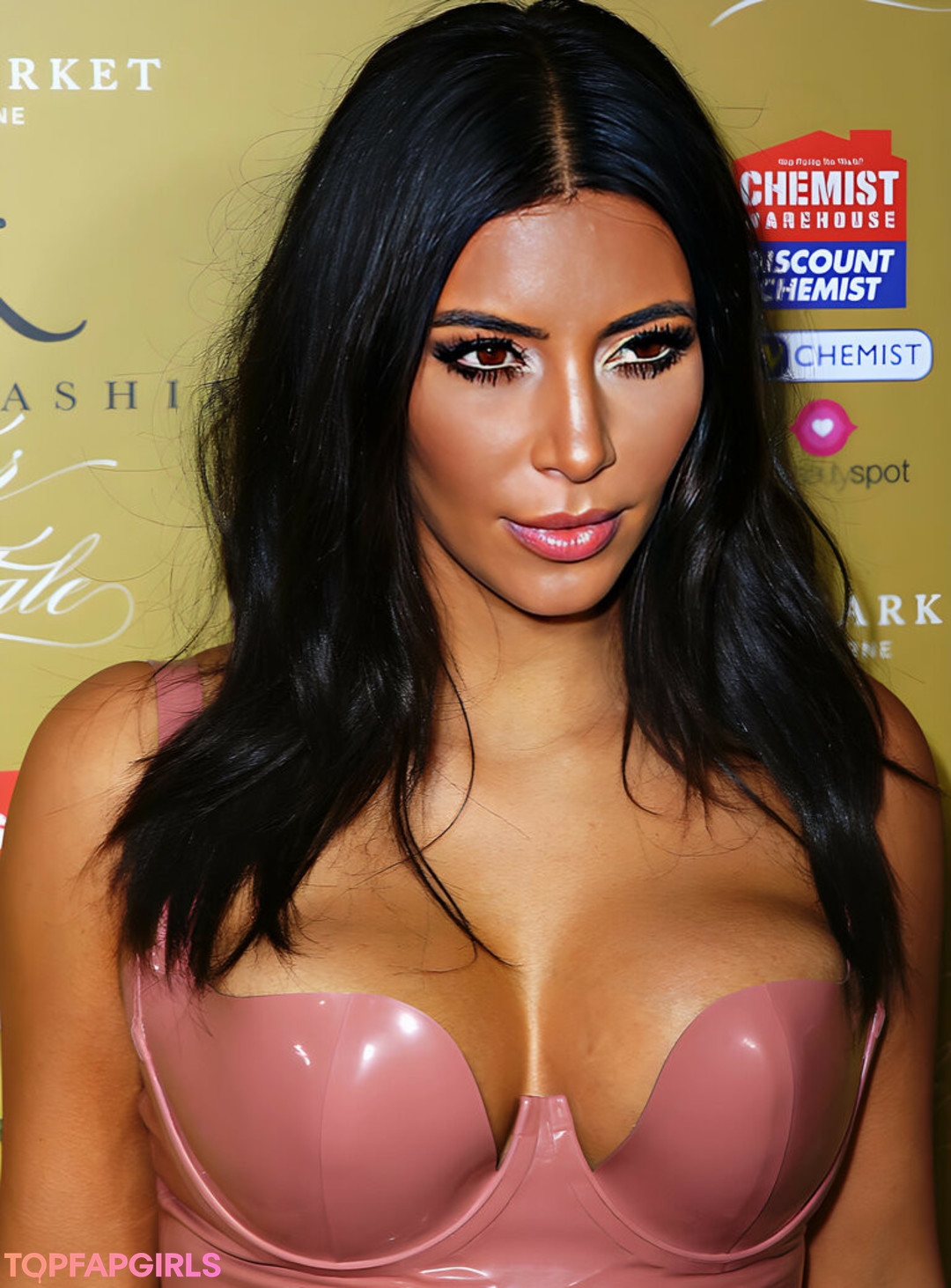 Foto desnuda filtrada de OnlyFans de Kim Kardashian #1526