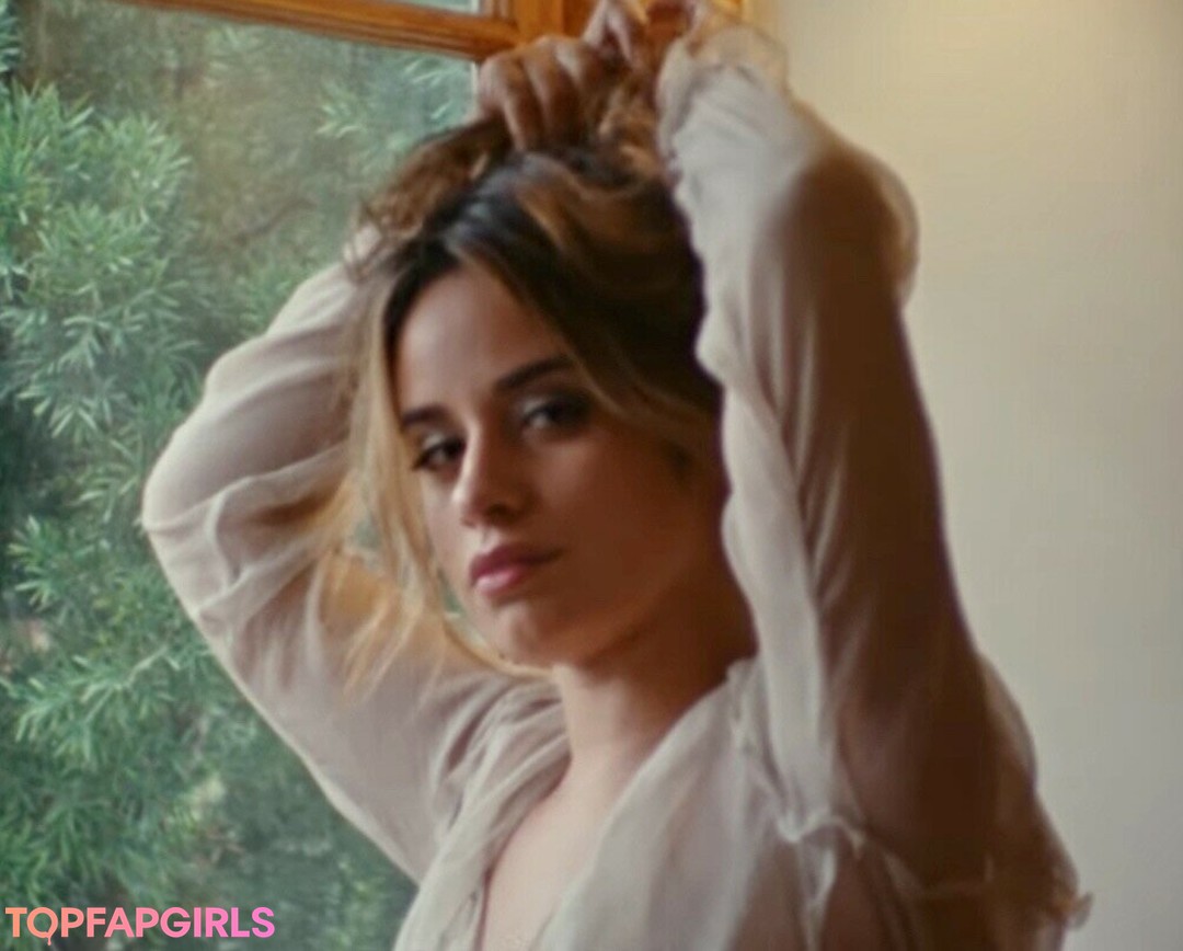 Foto desnuda filtrada de OnlyFans de Camila Cabello #1030