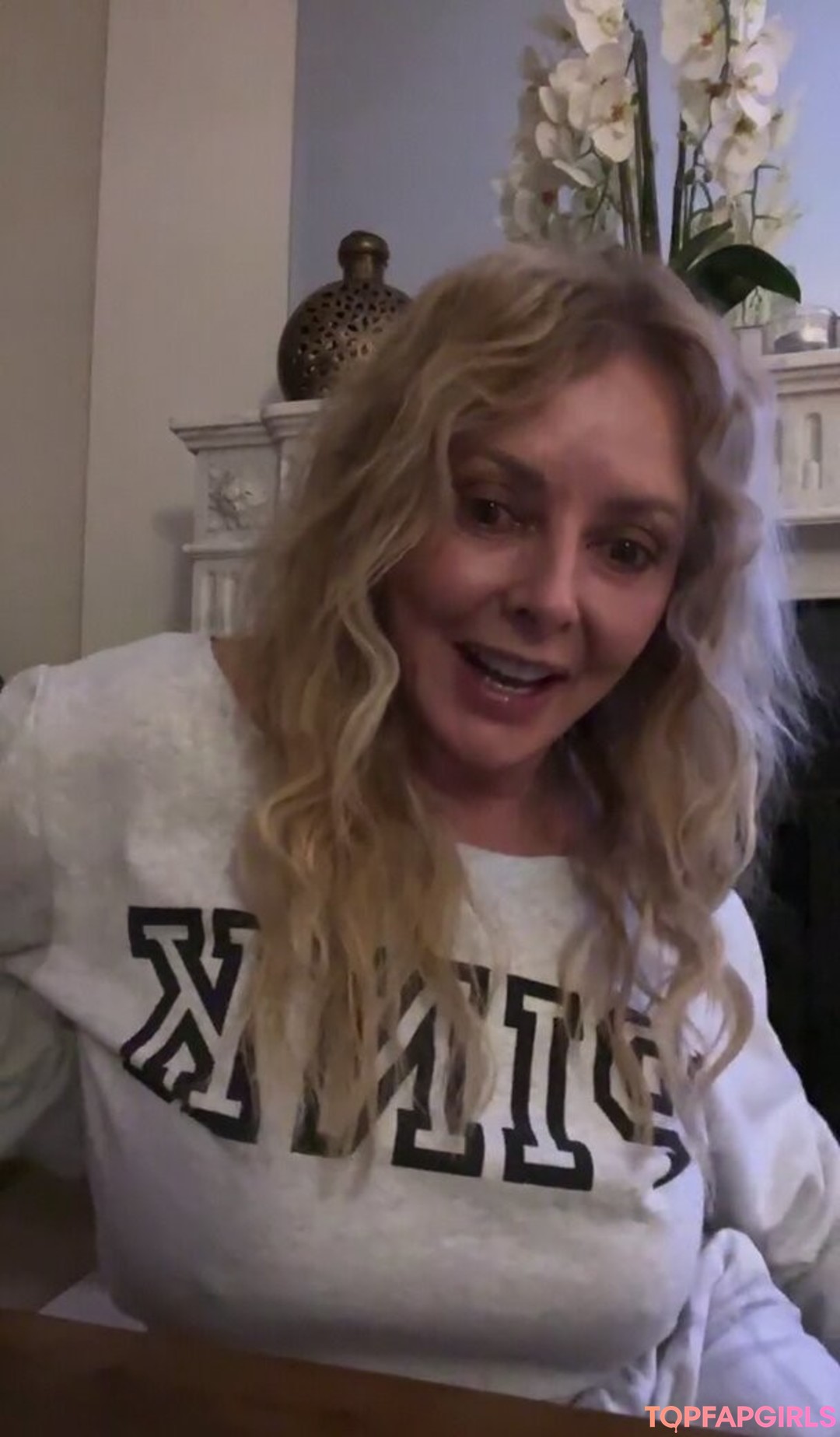 Foto desnuda filtrada de OnlyFans de Carol Vorderman #1011