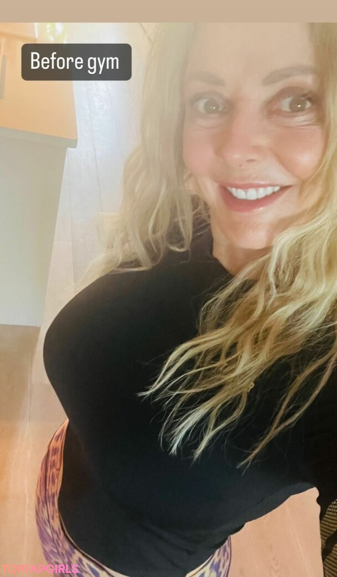 Foto desnuda filtrada de OnlyFans de Carol Vorderman #1078